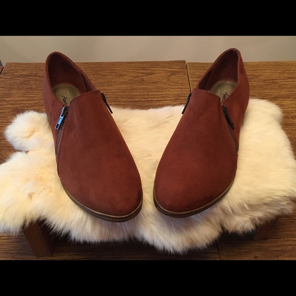 American Eagle Outfitters Shoes - American Eagle Outfitters Suede Shoes Sz 8 1/2